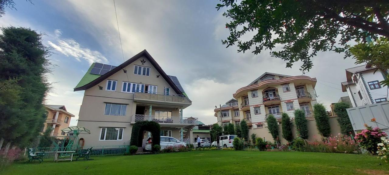 Ikraam Inn Bed&Breakfast Srinagar  Bagian luar foto