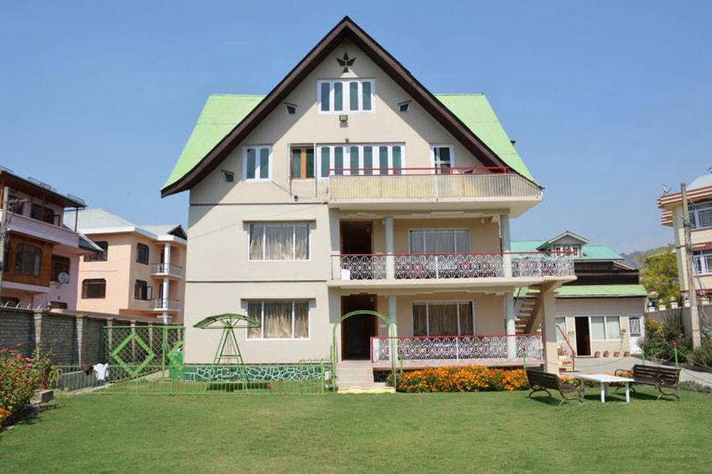 Ikraam Inn Bed&Breakfast Srinagar  Bagian luar foto